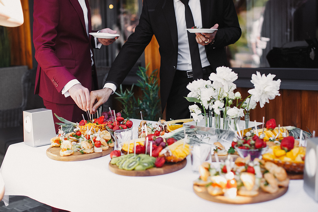 Catering Brasov | Servicii catering Brasov | Catalin Vargau | Servicii de catering Brasov | Meniul zilei Brasov | Comenzi meniul zilei brasov | Comenzi meniul zilei | Firma de catering Brasov | Restaurant Brasov | Livrare mancare la domiciliu Brasov | Catering evenimente Brasov | Catering meniuri evenimente | Catering afterschool Brasov | Catering scoli Brasov | Catering gradinite Brasov