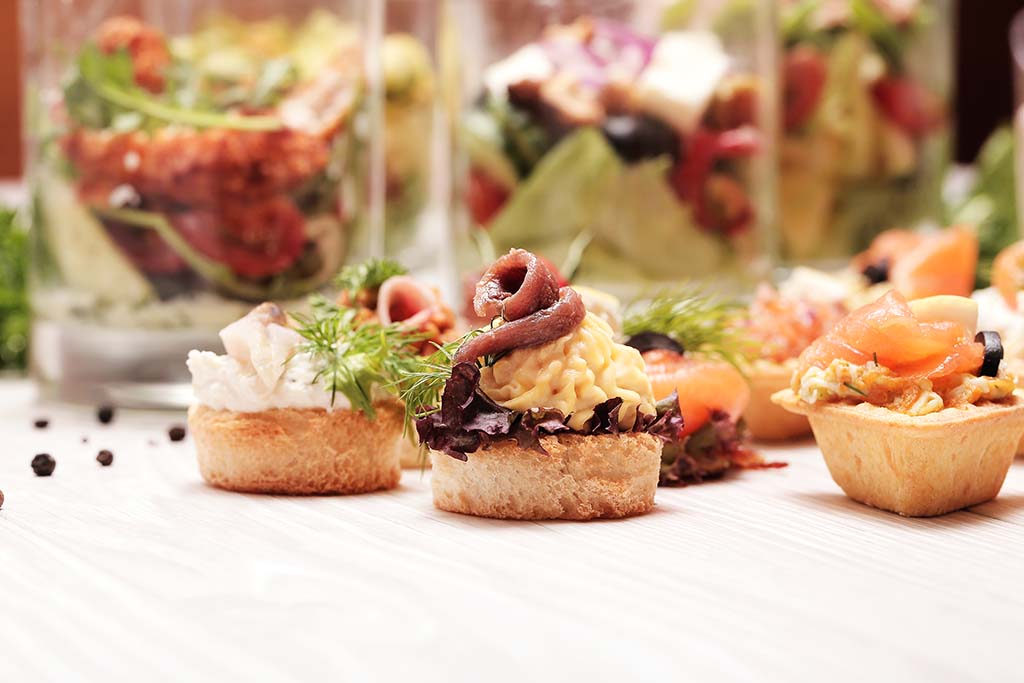 Catering Brasov | Servicii catering Brasov | Catalin Vargau | Servicii de catering Brasov | Meniul zilei Brasov | Comenzi meniul zilei brasov | Comenzi meniul zilei | Firma de catering Brasov | Restaurant Brasov | Livrare mancare la domiciliu Brasov | Catering evenimente Brasov | Catering meniuri evenimente | Catering afterschool Brasov | Catering scoli Brasov | Catering gradinite Brasov